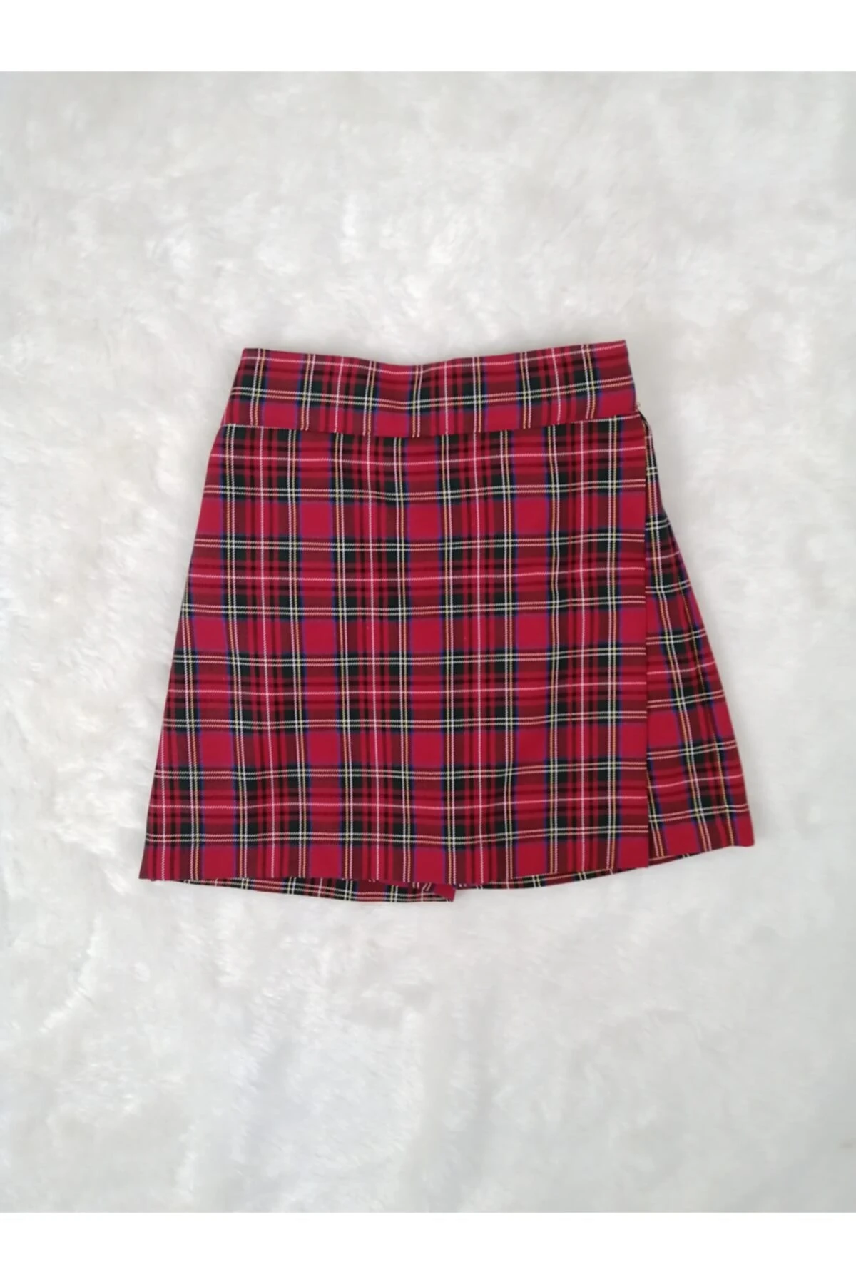 Kız Bebek Kırmızı Ekoseli Mini Şort Etek  Şapka  Tişört Takımı