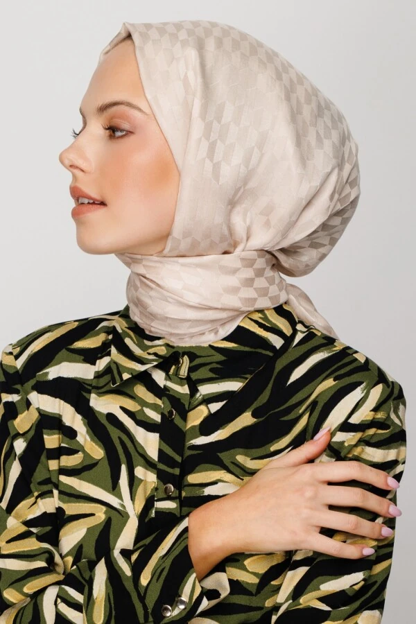 VANİLYA QOZA DESEN İPEKSİ JAKAR ŞAL