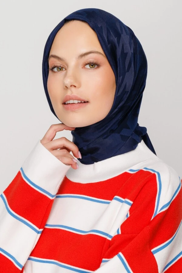 LACİVERT KAZAYAĞI DESEN İPEKSİ JAKAR ŞAL