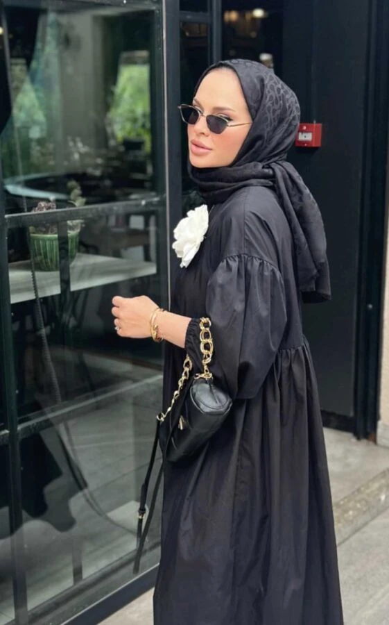 Kadriye Saltan'ın Tercihi SİYAH BLOOM DESEN ŞAL