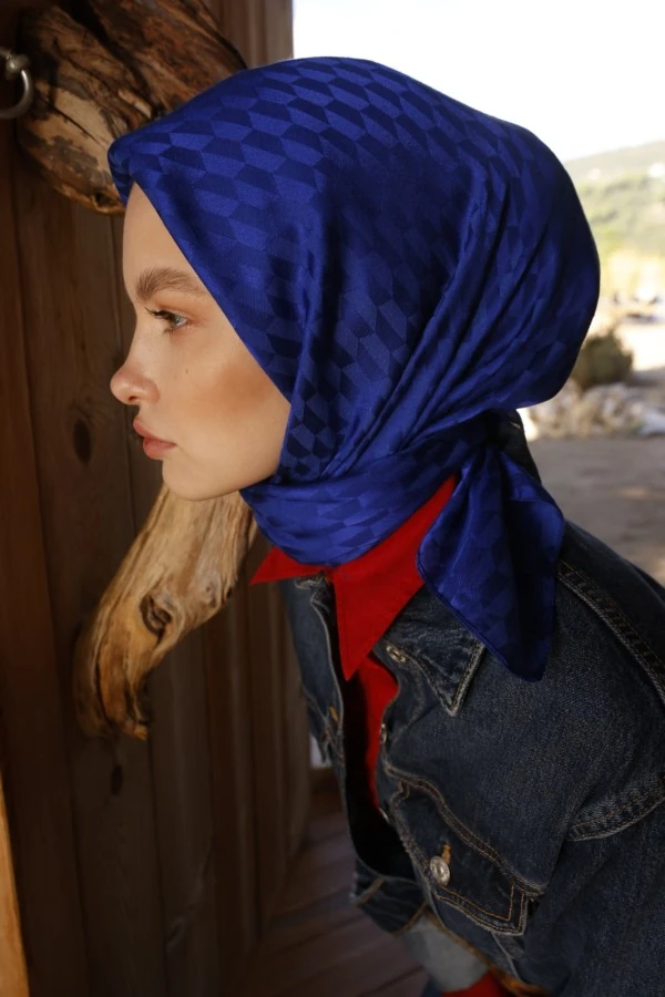 SAKS MAVİ QOZA DESEN İPEKSİ JAKAR EŞARP