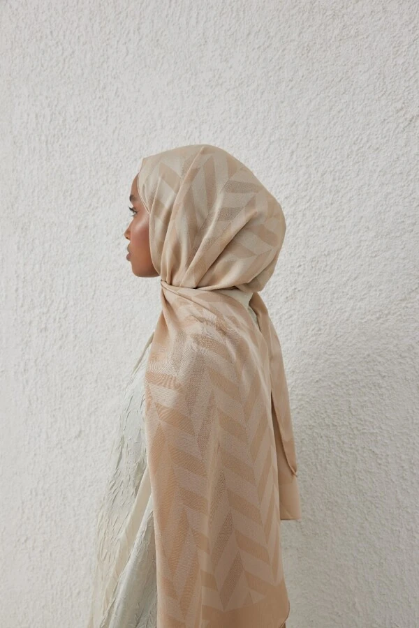 LATTE BALIKSIRTI DESEN JAKAR ŞAL