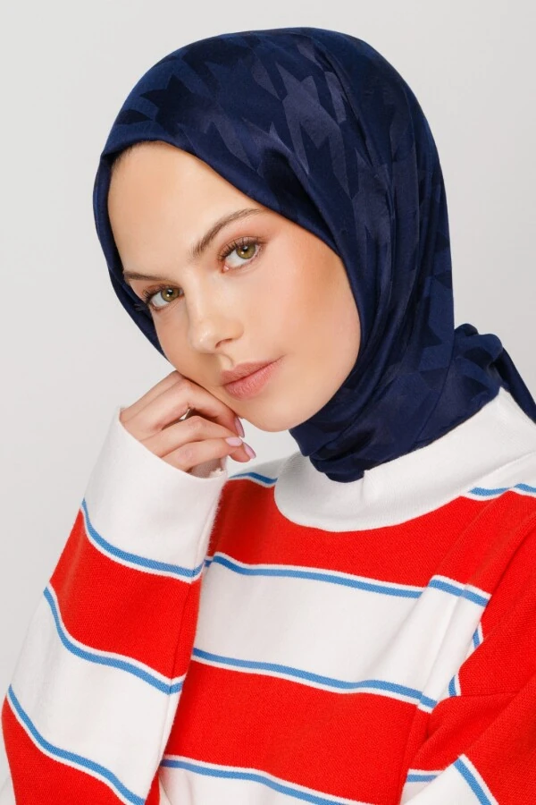 LACİVERT KAZAYAĞI DESEN İPEKSİ JAKAR ŞAL