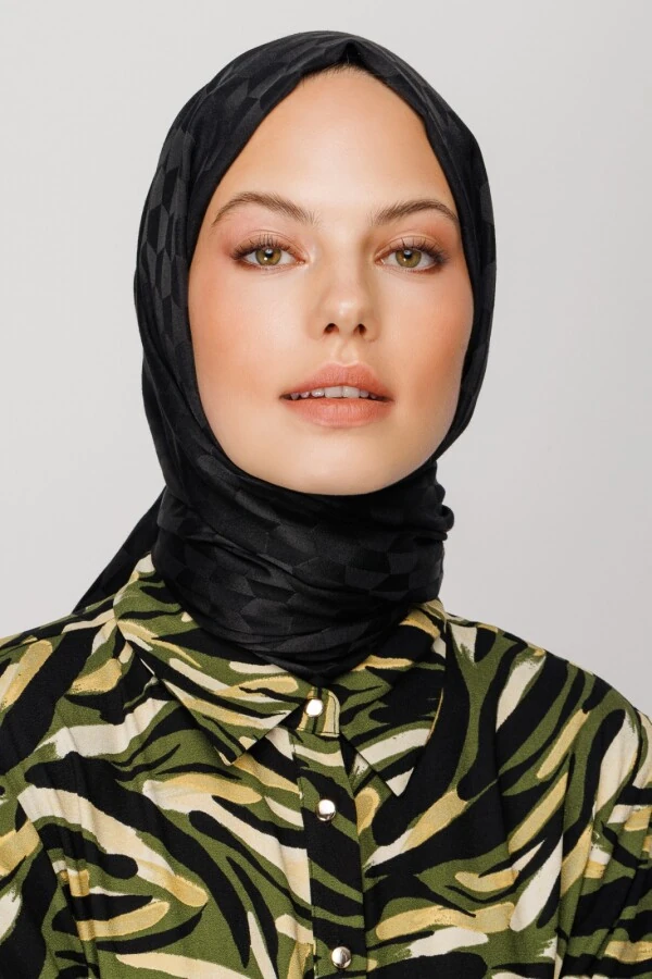 SİYAH QOZA DESEN İPEKSİ JAKAR ŞAL