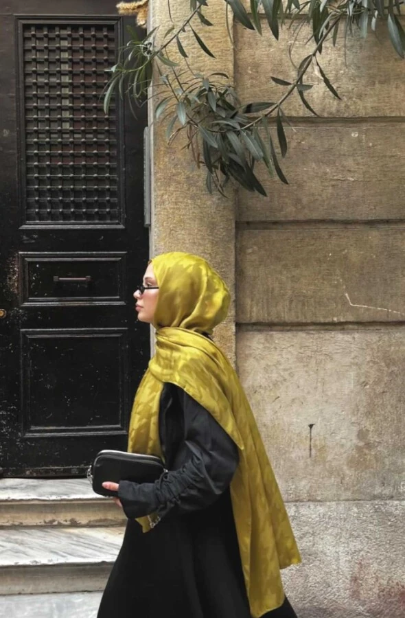 Şevval'in Tercihi ZEYTİN YEŞİLİ KAZAYAĞI DESEN İPEKSİ JAKAR ŞAL