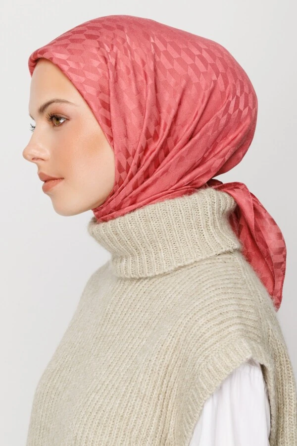 ŞEKER PEMBE QOZA DESEN İPEKSİ JAKAR EŞARP