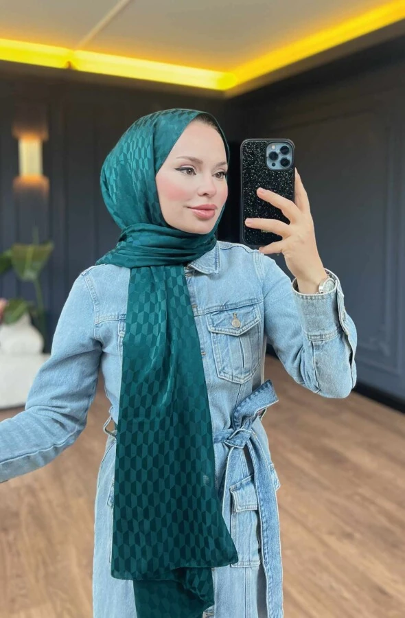 ZÜMRÜT QOZA DESEN İPEKSİ JAKAR ŞAL