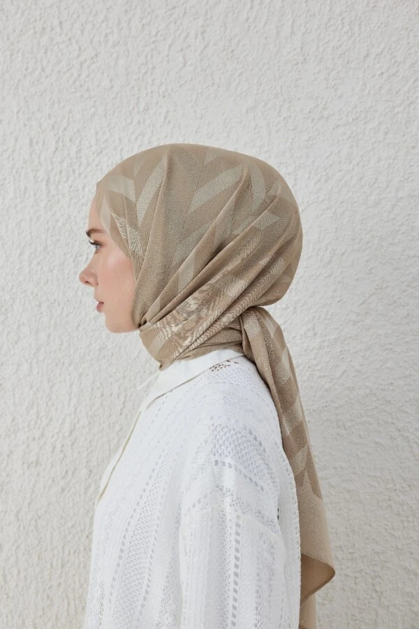 KUM BEJİ BALIKSIRTI DESEN JAKAR ŞAL