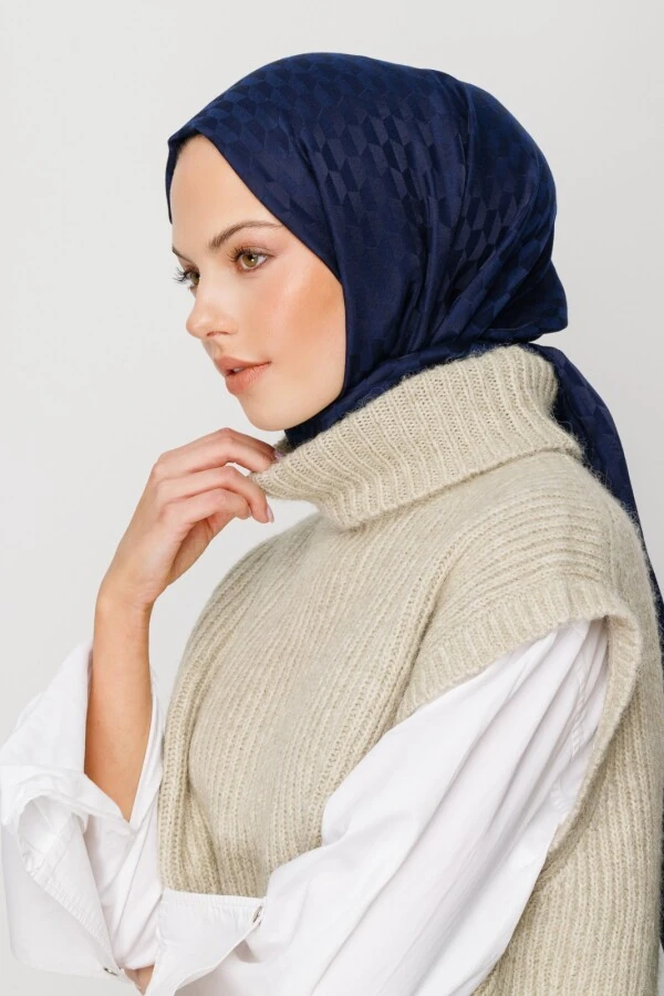 LACİVERT QOZA DESEN İPEKSİ JAKAR ŞAL