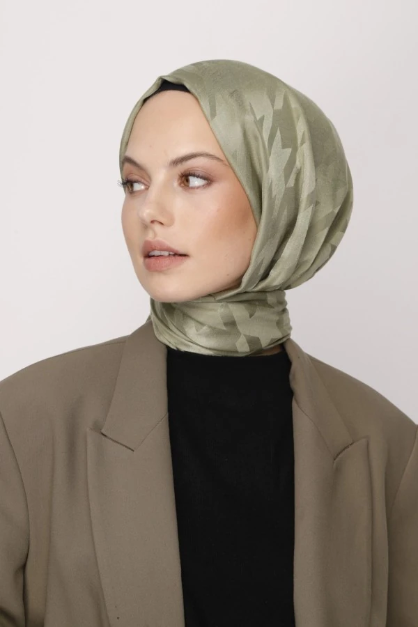 ÇÖL YEŞİLİ KAZAYAĞI DESEN İPEKSİ JAKAR ŞAL