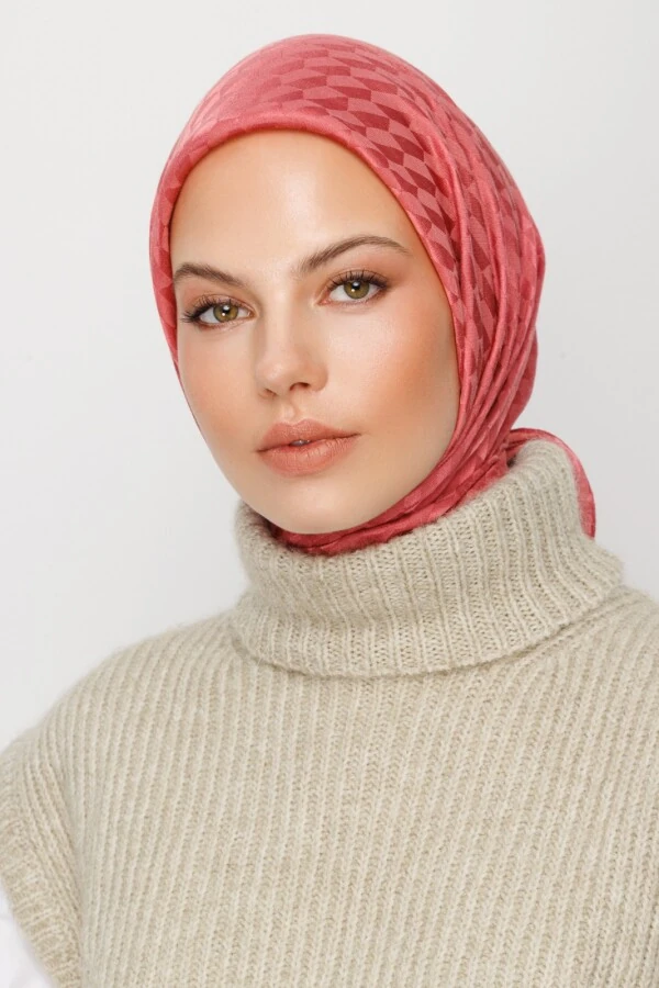 ŞEKER PEMBE QOZA DESEN İPEKSİ JAKAR EŞARP