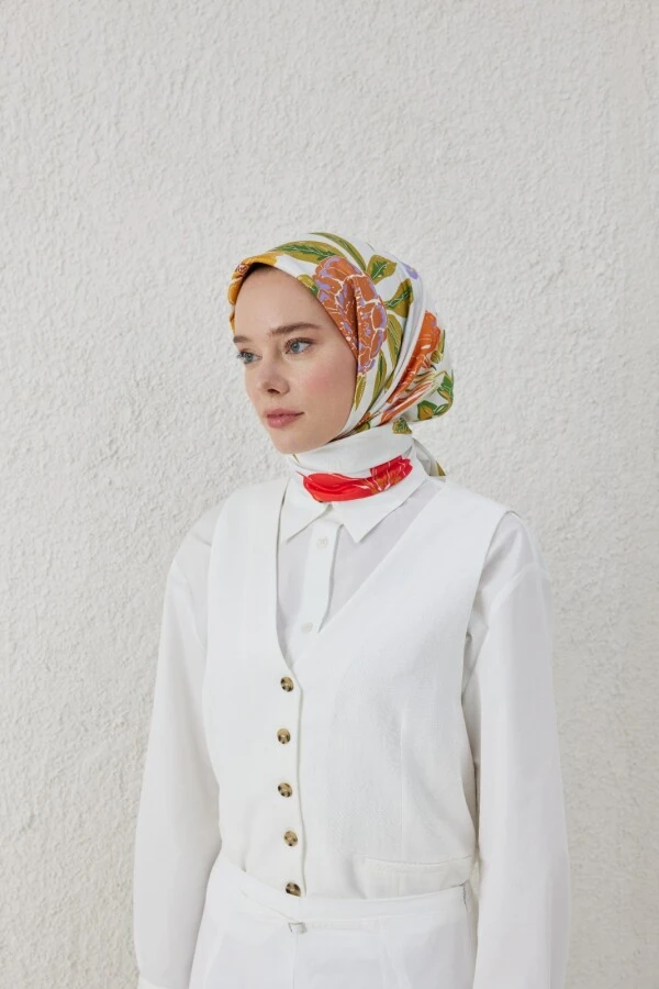 ROSE GARDEN İPEK EŞARP