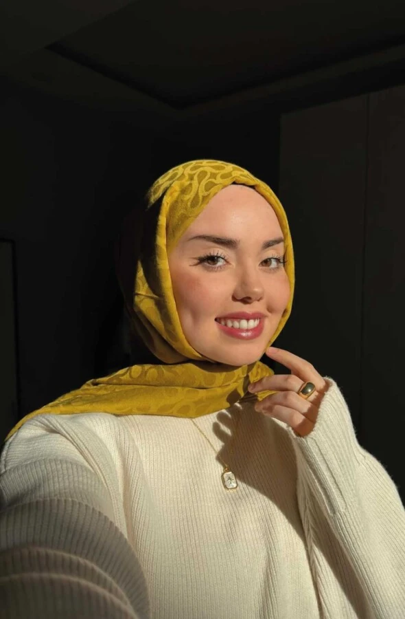 Bewzanur' un Tercihi SAFRAN BLOOM DESEN ŞAL ŞAL