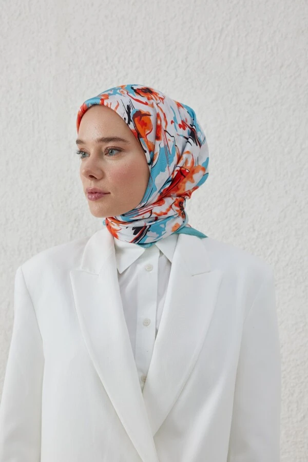 EBRULİ DESEN İPEK EŞARP