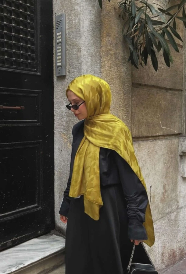 Şevval'in Tercihi ZEYTİN YEŞİLİ KAZAYAĞI DESEN İPEKSİ JAKAR ŞAL