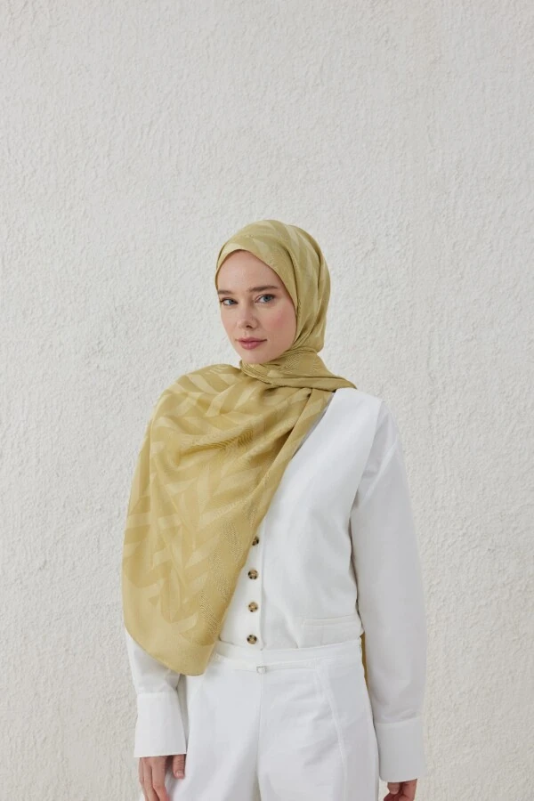 DEFNE YAPRAĞI BALIKSIRTI DESEN JAKAR ŞAL