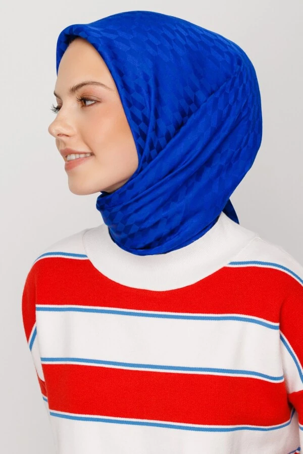 SAKS MAVİ QOZA DESEN İPEKSİ JAKAR EŞARP