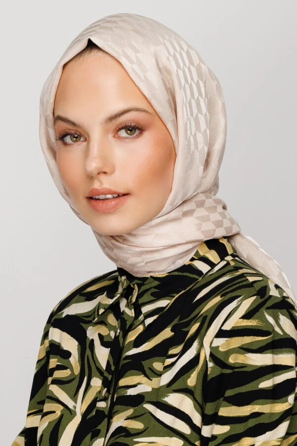 VANİLYA QOZA DESEN İPEKSİ JAKAR ŞAL