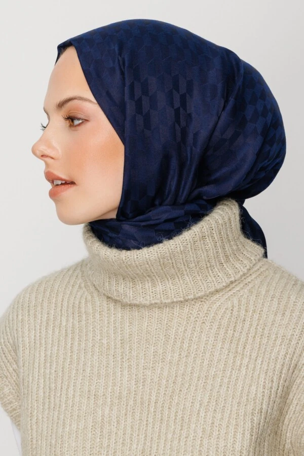 LACİVERT QOZA DESEN İPEKSİ JAKAR ŞAL