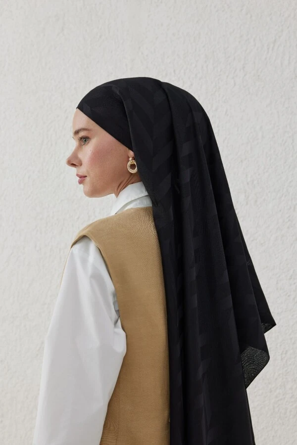 SİYAH BALIKSIRTI DESEN JAKAR ŞAL