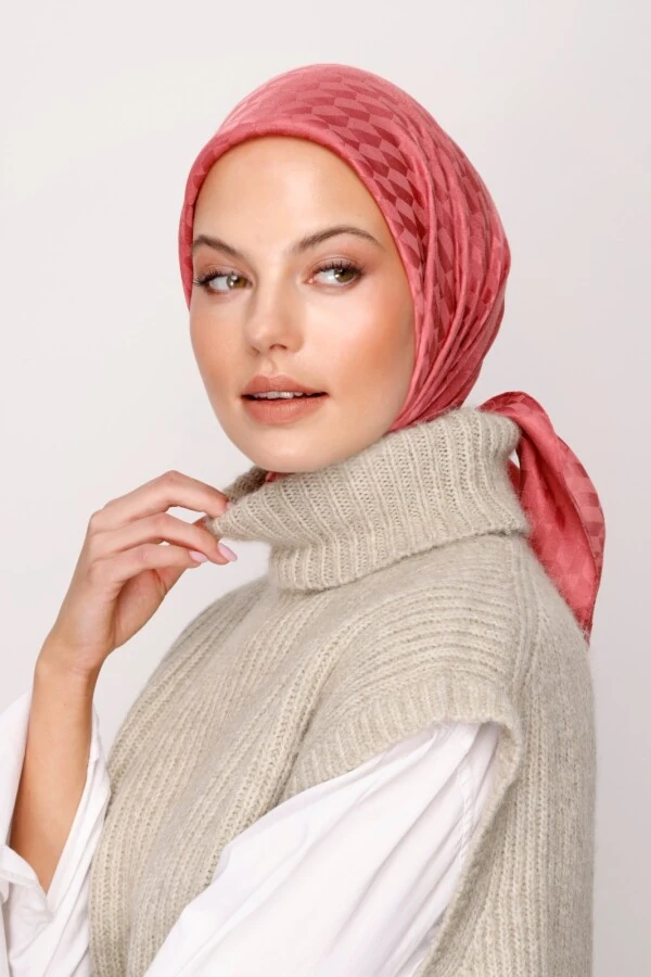 ŞEKER PEMBE QOZA DESEN İPEKSİ JAKAR EŞARP