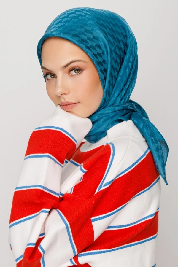 PETROL MAVİ QOZA DESEN İPEKSİ JAKAR EŞARP