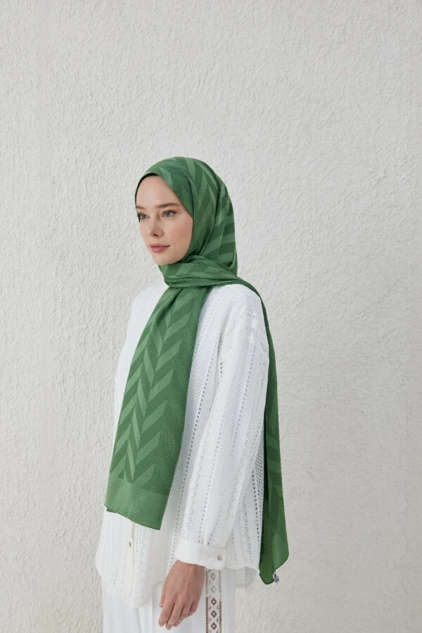 ÇAY AĞACI BALIKSIRTI DESEN JAKAR ŞAL