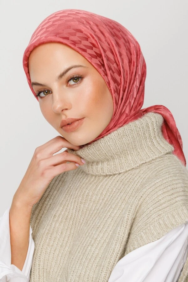 ŞEKER PEMBE QOZA DESEN İPEKSİ JAKAR EŞARP