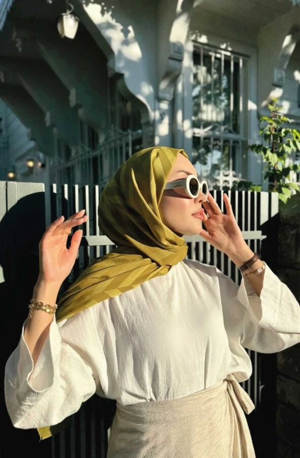 Rimelaskına'nın Tercihi ZEYTİN YEŞİLİ BALIKSIRTI DESEN JAKAR ŞAL