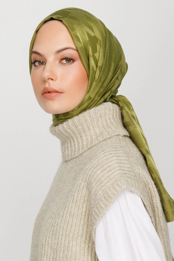 ÇAM YEŞİLİ KAZAYAĞI DESEN İPEKSİ JAKAR ŞAL