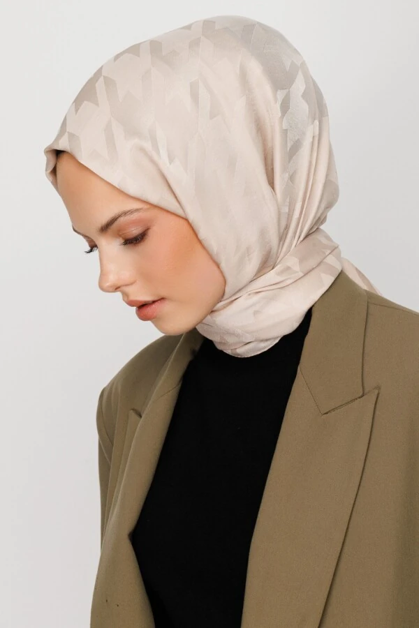 VANİLYA KAZAYAĞI DESEN İPEKSİ JAKAR ŞAL