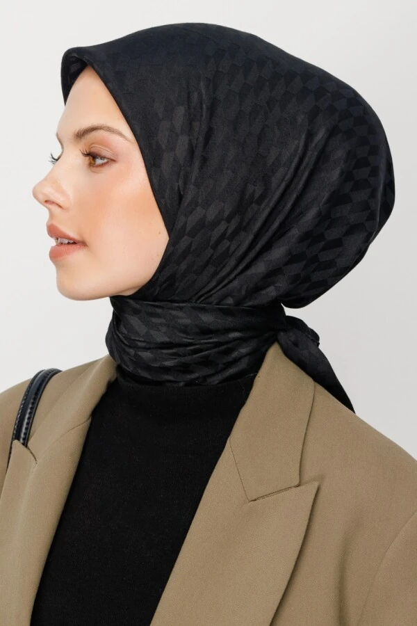 SİYAH QOZA DESEN İPEKSİ JAKAR EŞARP