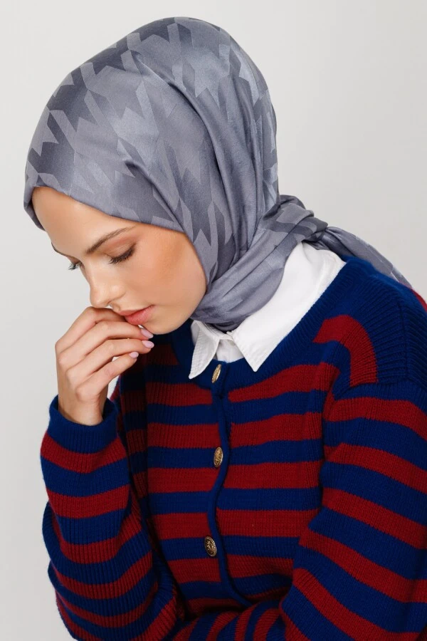 KURŞUNİ KAZAYAĞI DESEN İPEKSİ JAKAR ŞAL