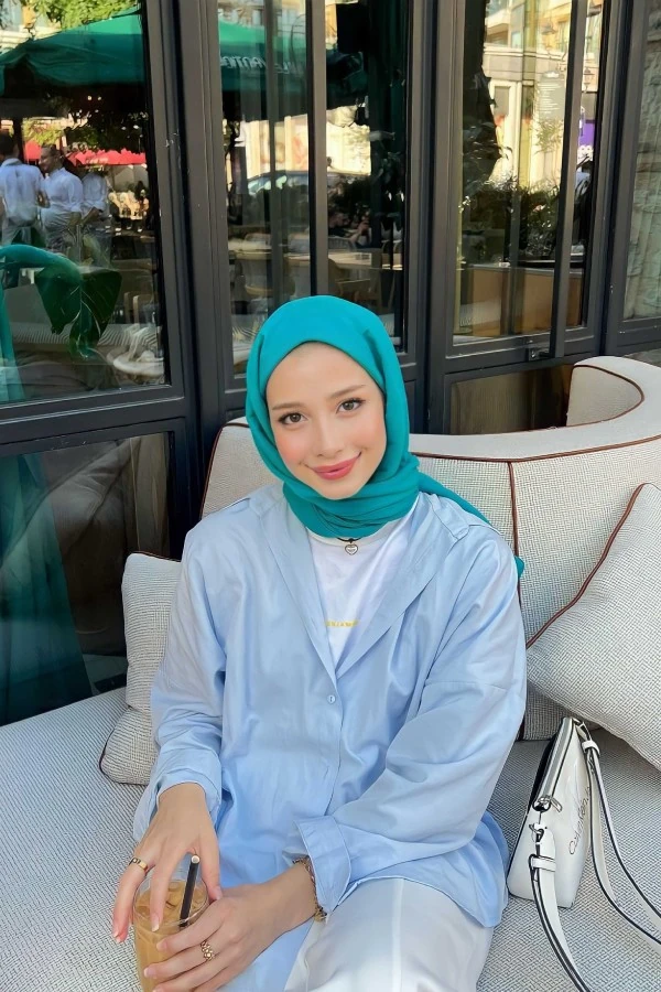 Seher Zeynep' in Tercihi ÇİNİ TURKUAZI PAMUK KRAŞ ŞAL