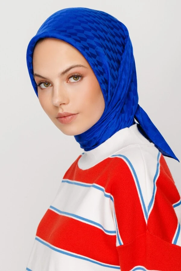 SAKS MAVİ QOZA DESEN İPEKSİ JAKAR EŞARP