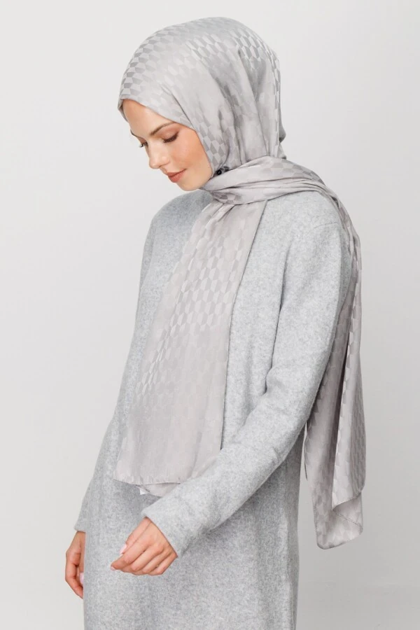 GÜMÜŞ GRİ QOZA DESEN İPEKSİ JAKAR ŞAL