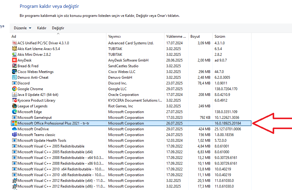 Office 2024 kurulumu öncesi eski Office sürümünün Programlar ve Özellikler ekranından kaldırılması