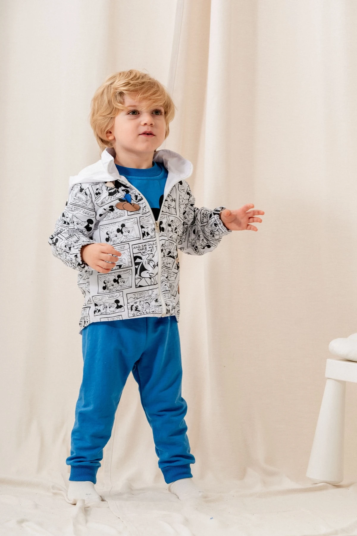 ERKEK BEBEK  GAZETE BASKILI MİKRO İÇİ PENYE PAMUK 2 İPLİK  3 LÜ YAĞMURLUK TAKIM