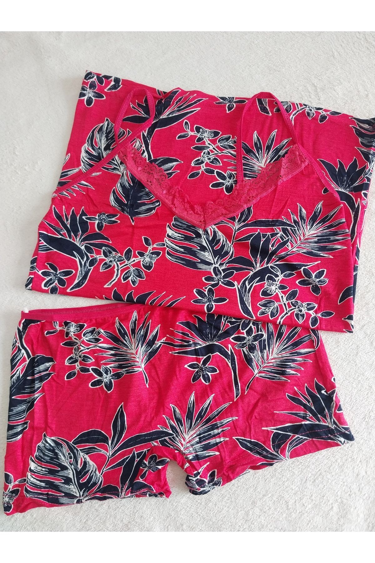 Desenli pembe kadın Atlet-Boxer takımı