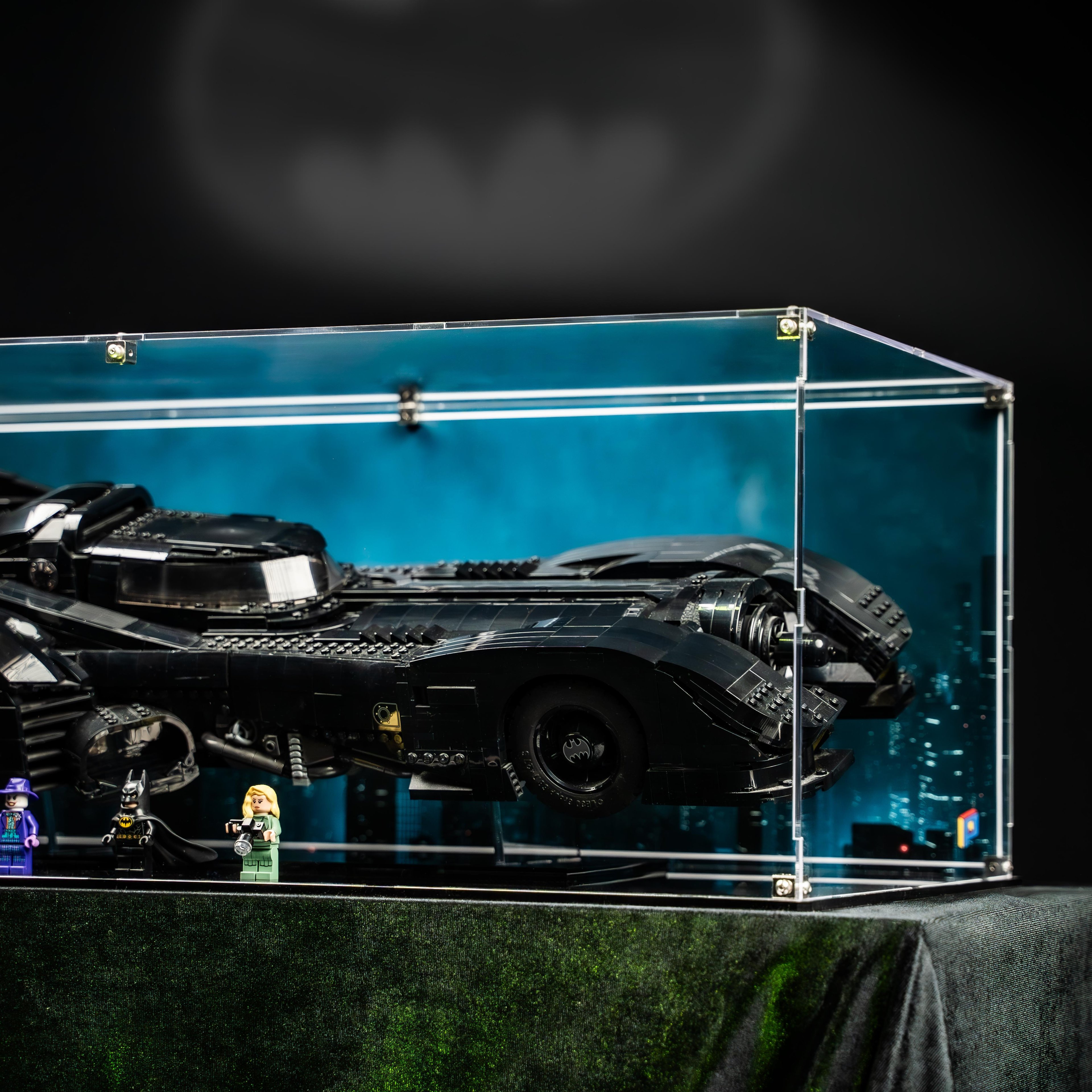 Display Case for LEGO® DC: 1989 Batmobile™ (76139)