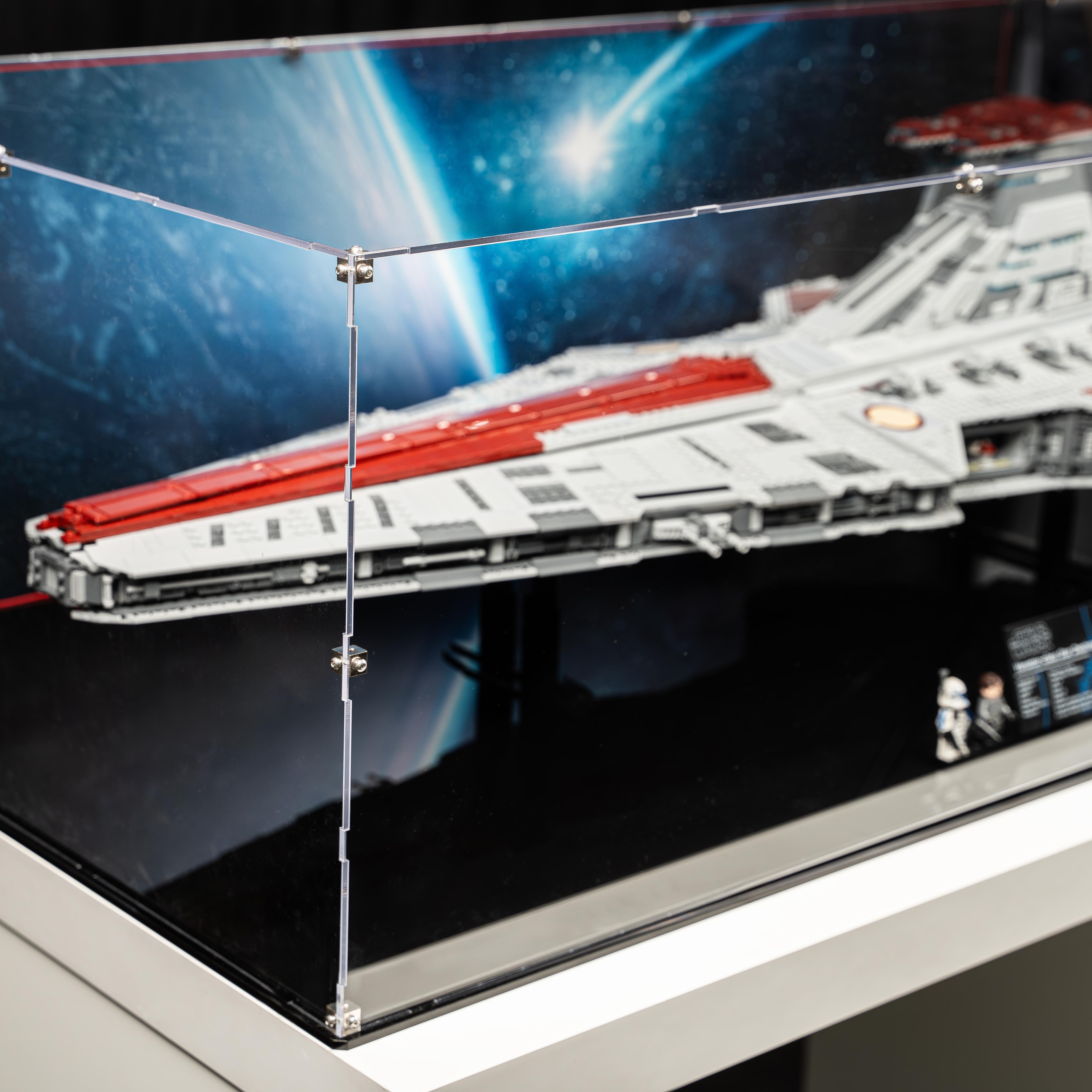 LEGO® Star Wars: Venator Sınıfı Cumhuriyet Saldırı Kruvazörü (75367) için Sergileme Vitrini