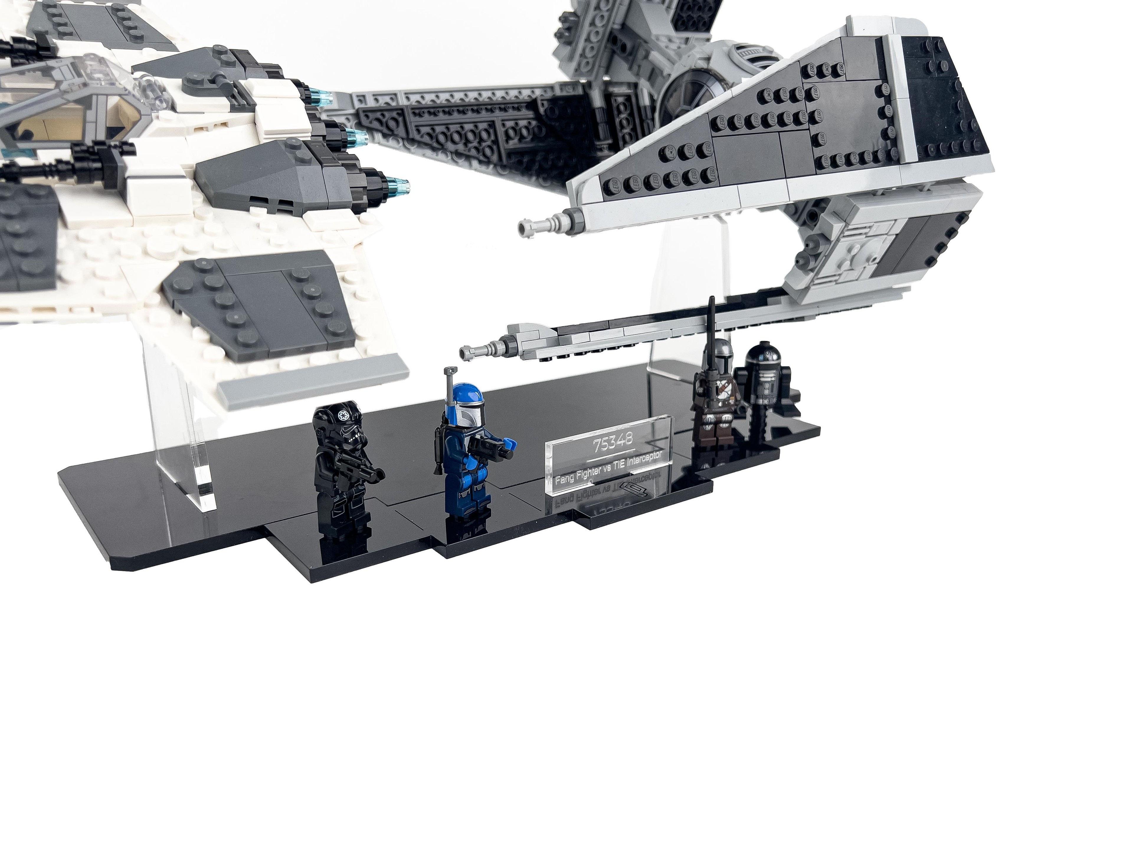 LEGO® Star Wars: Fang Fighter vs TIE Interceptor (75348) için Sergileme Standı