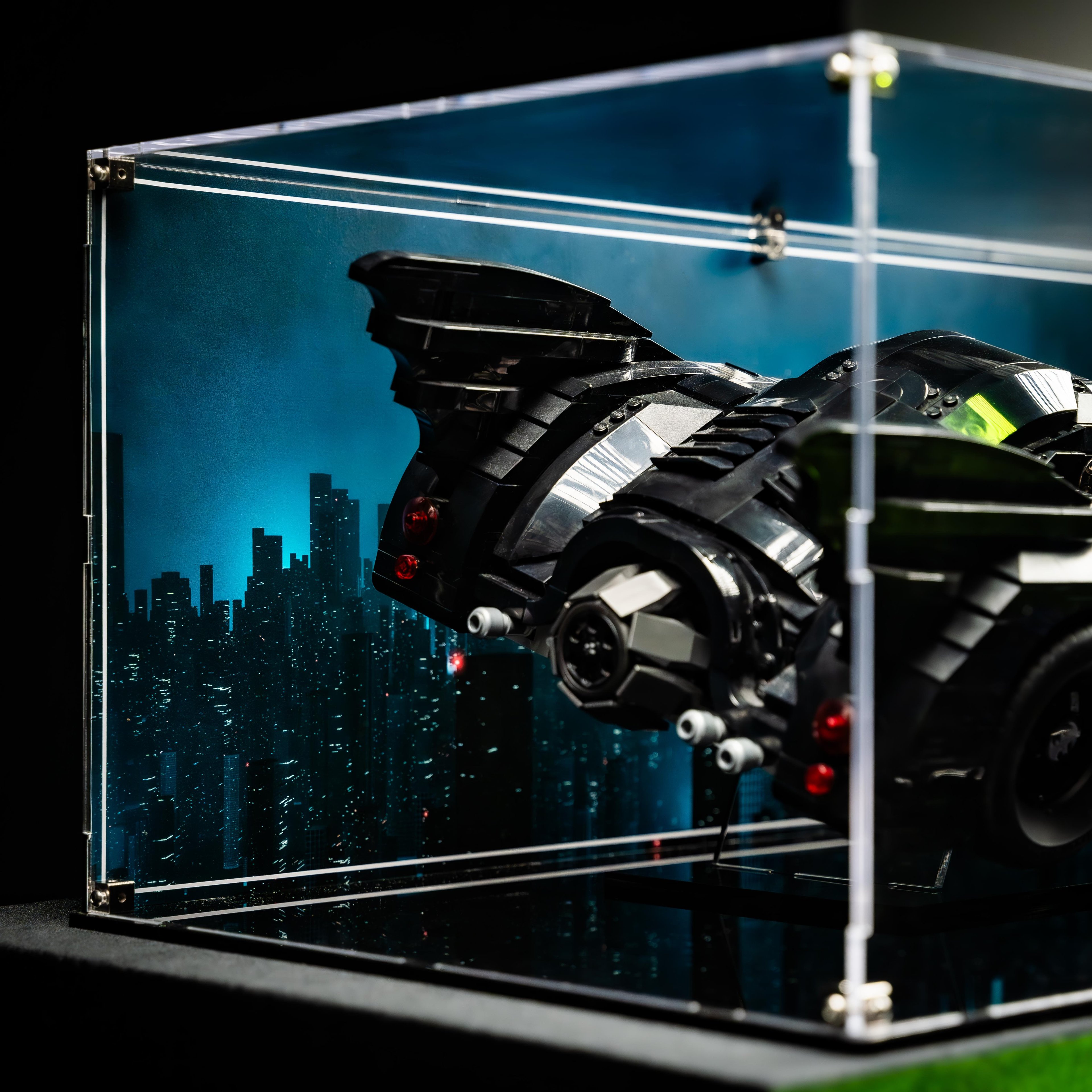 Display Case for LEGO® DC: 1989 Batmobile™ (76139)