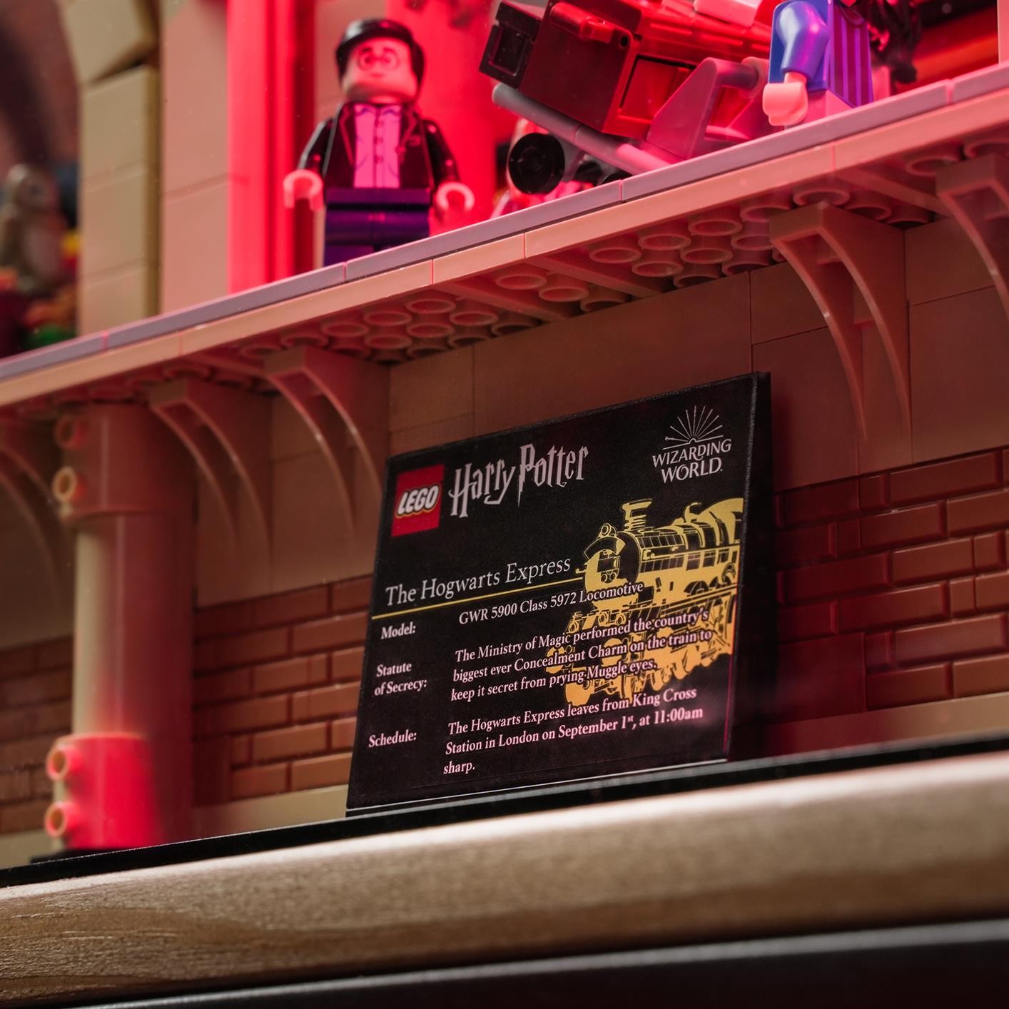 Display Case for LEGO® Harry Potter: Hogwarts Express™ Collector's Edition (76405)