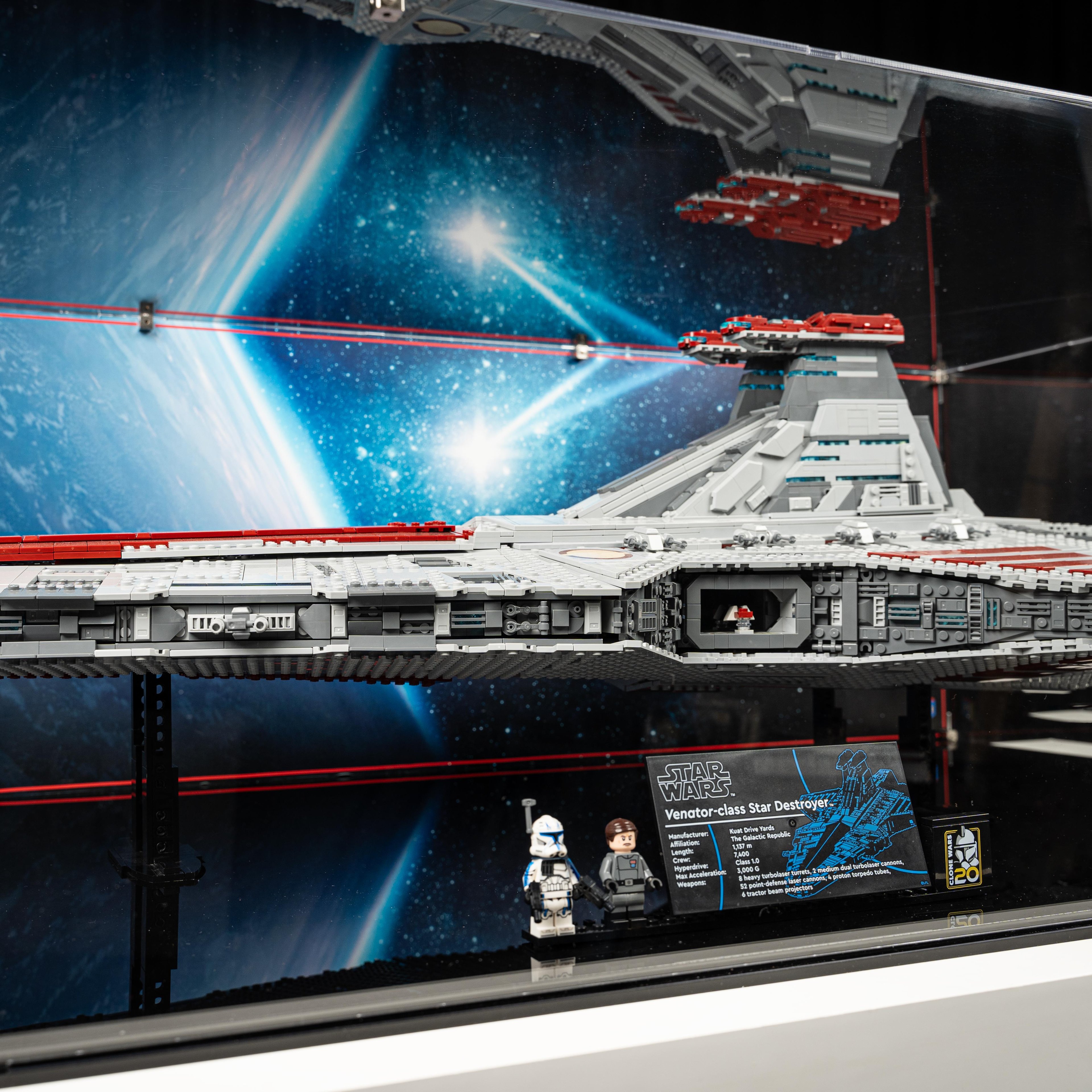 Display Case for LEGO® Star Wars™ Venator-Class Republic Attack Cruiser (75367)