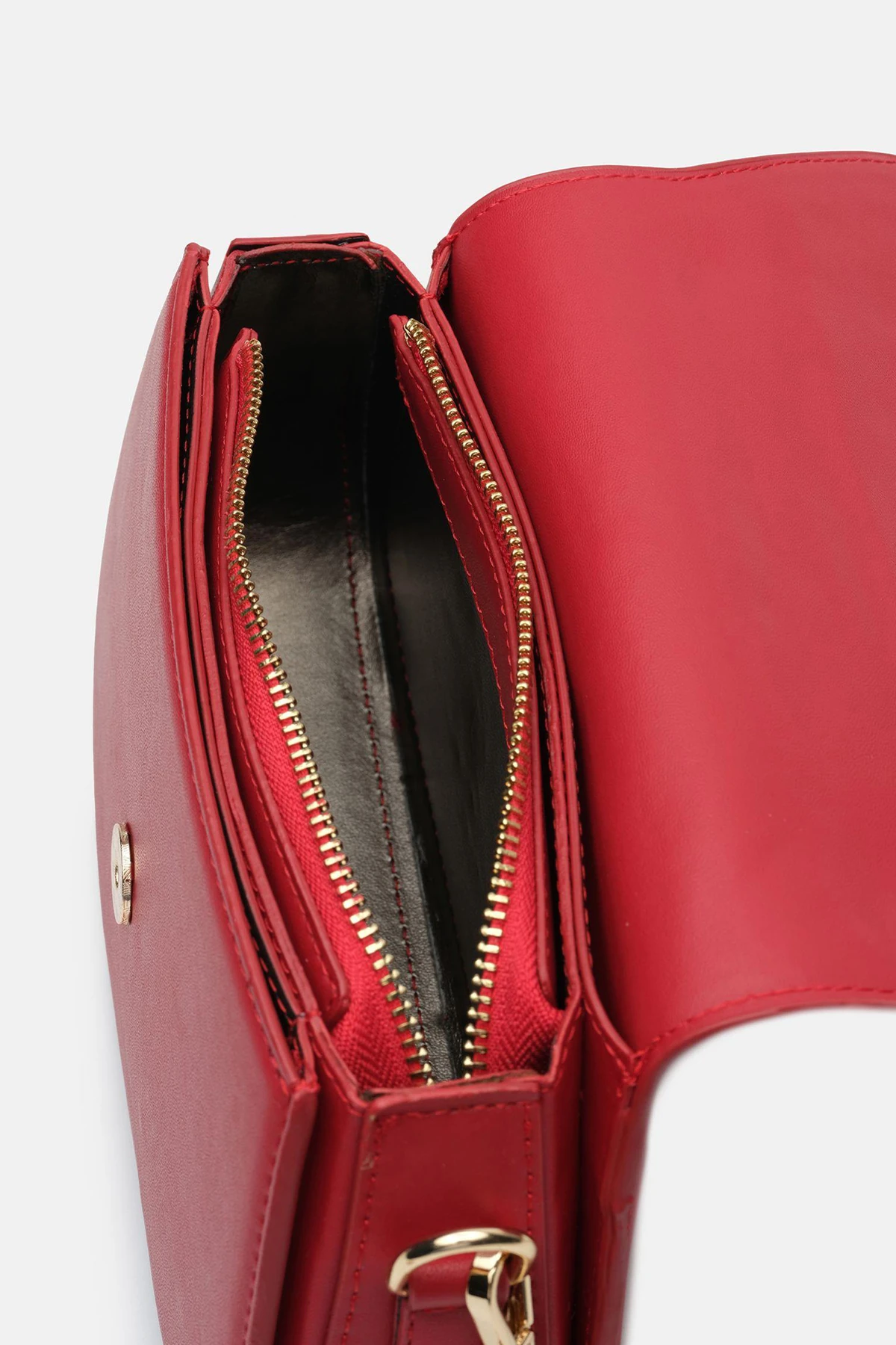 Özel Tasarım Kalp Aksesuarlı Vegan Deri Litva Kadın Omuz Çantası - Kırmızı