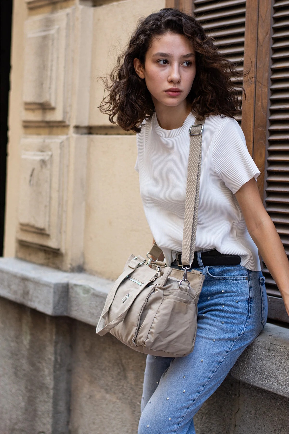 5 Gözlü Suya Dayanıklı Çapraz Askılı El ve Omuz Çantası - Bej