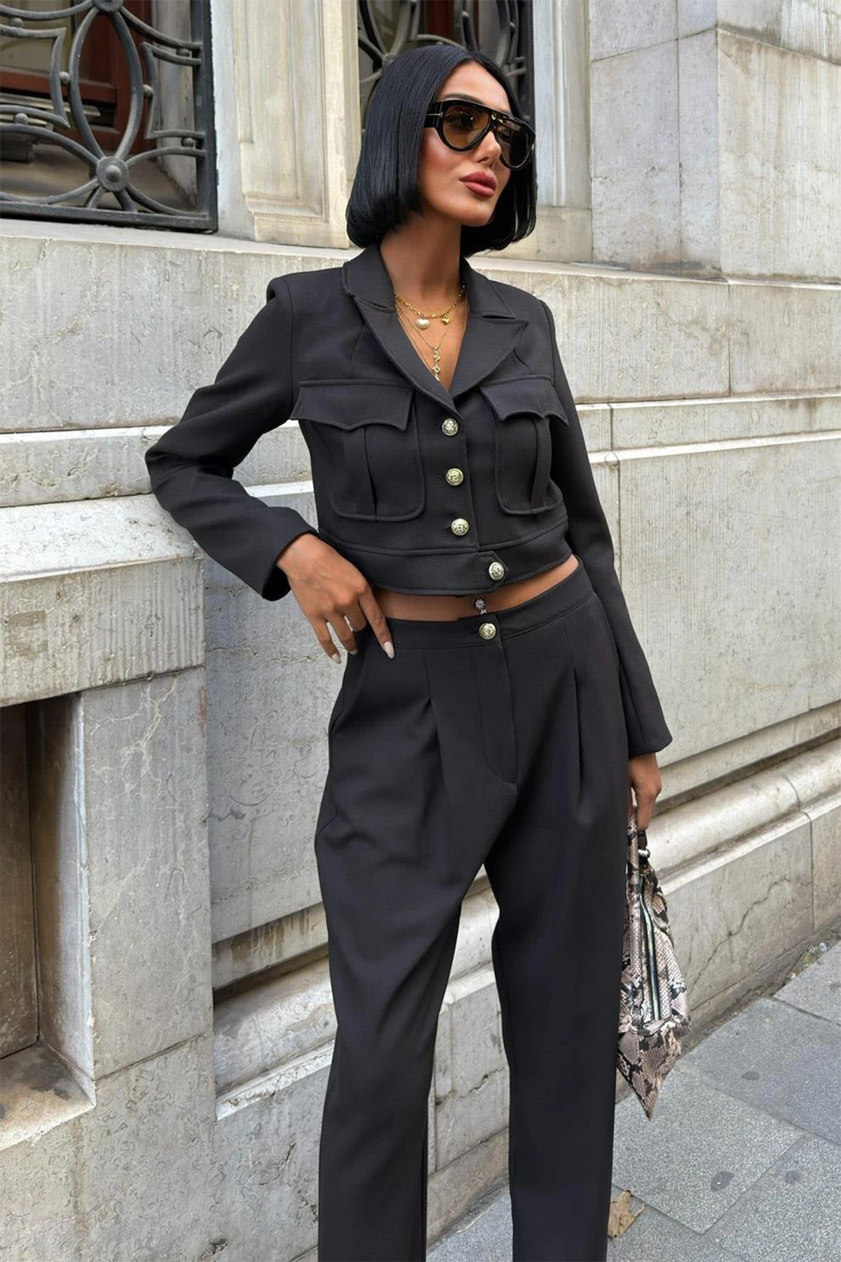 Crop Ceket ve Vintage Düğmeli Premium Kadın Takım