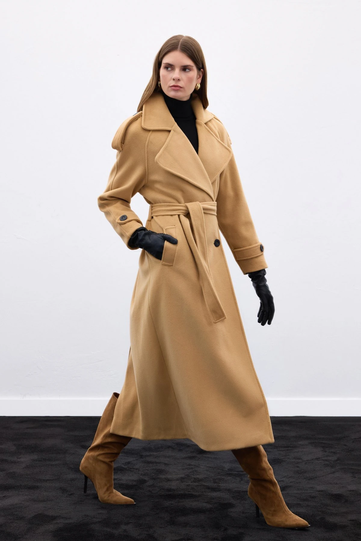 Apolet Detaylı Geniş Yaka Uzun Kadın Kaban - Верблюд