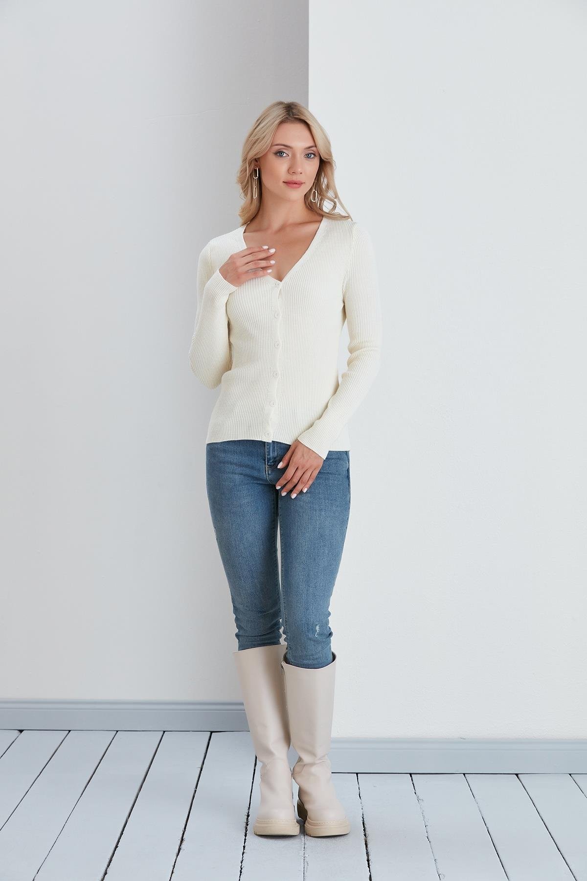 İnce Fitilli V Yaka Slim Fit Kadın Hırka - Beyaz